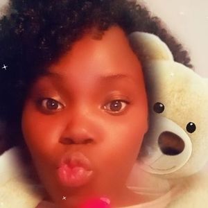 Meet your Posher, Junia